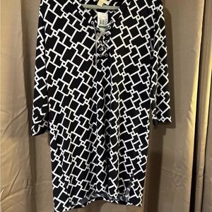 Women’s Michael Kors  geometric black & white Long Top Silver Chain sz L NWT